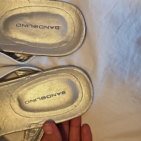 Silver Bandolino Sandels Size 9 - Picture 5 of 7
